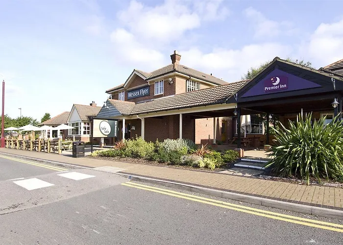 Premier Inn Premier Inn Bristol South